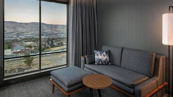 Verdunkelungsvorhänge, Bügeleisen/Bügelbrett, kostenloses WLAN