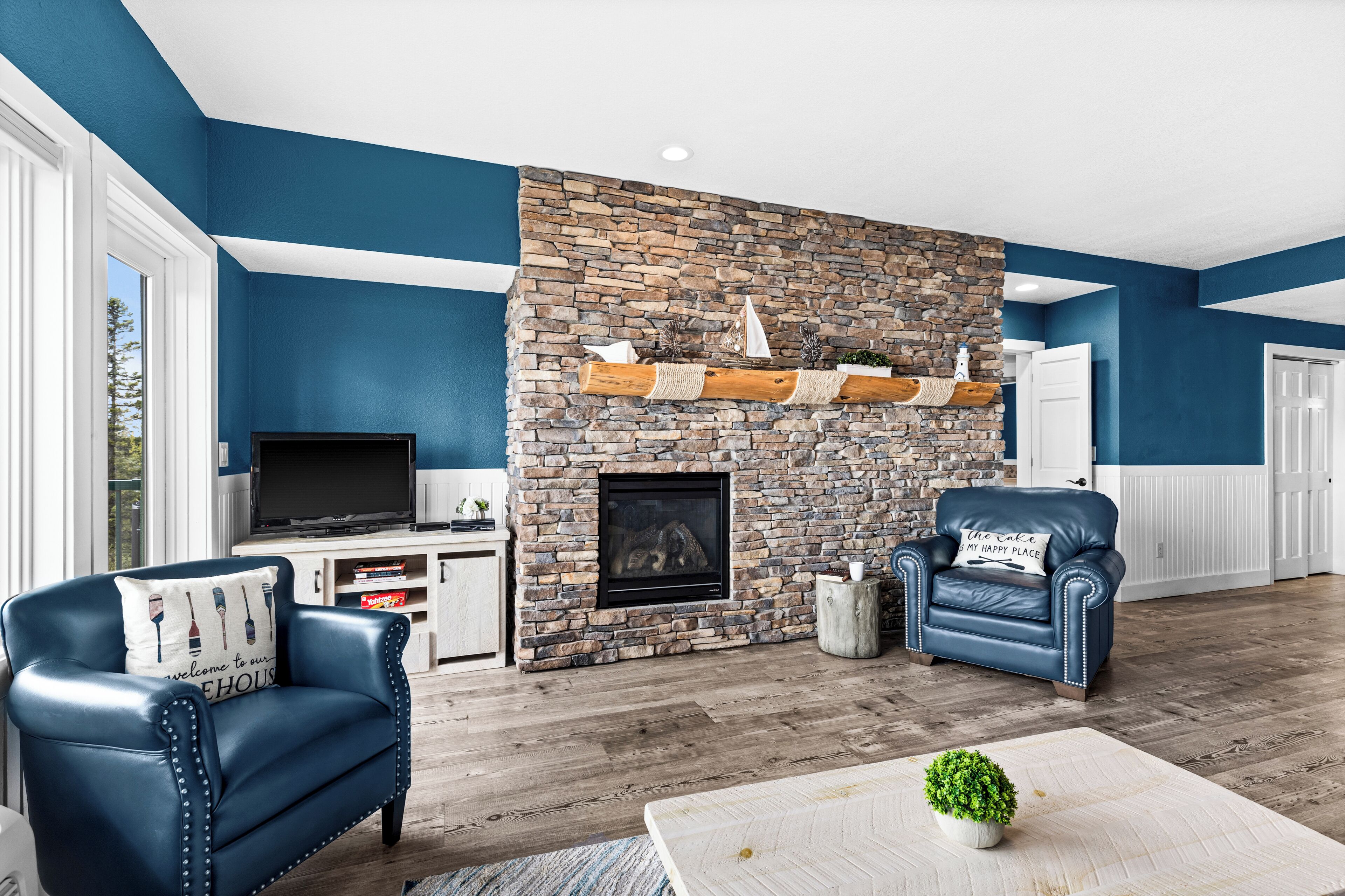 Breathtaking Lake Views | 1br W/king Suite | Pools - Two Harbors, MN