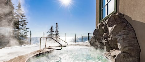 Baignoire à remous extérieure