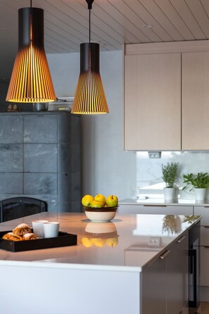 Kühlschrank, Mikrowelle, Geschirrspüler