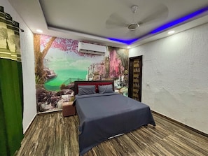 Luxury Villa, Garden View | Free WiFi