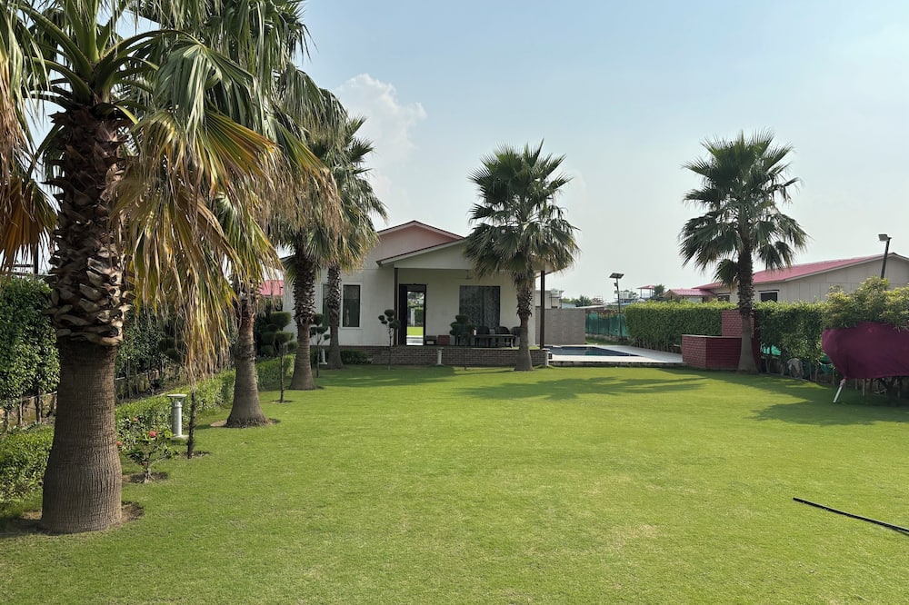 GoBravo 48 -2BHK Farm with Pool & Lawn Sector 150 Noida