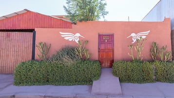 Fachada de la propiedad