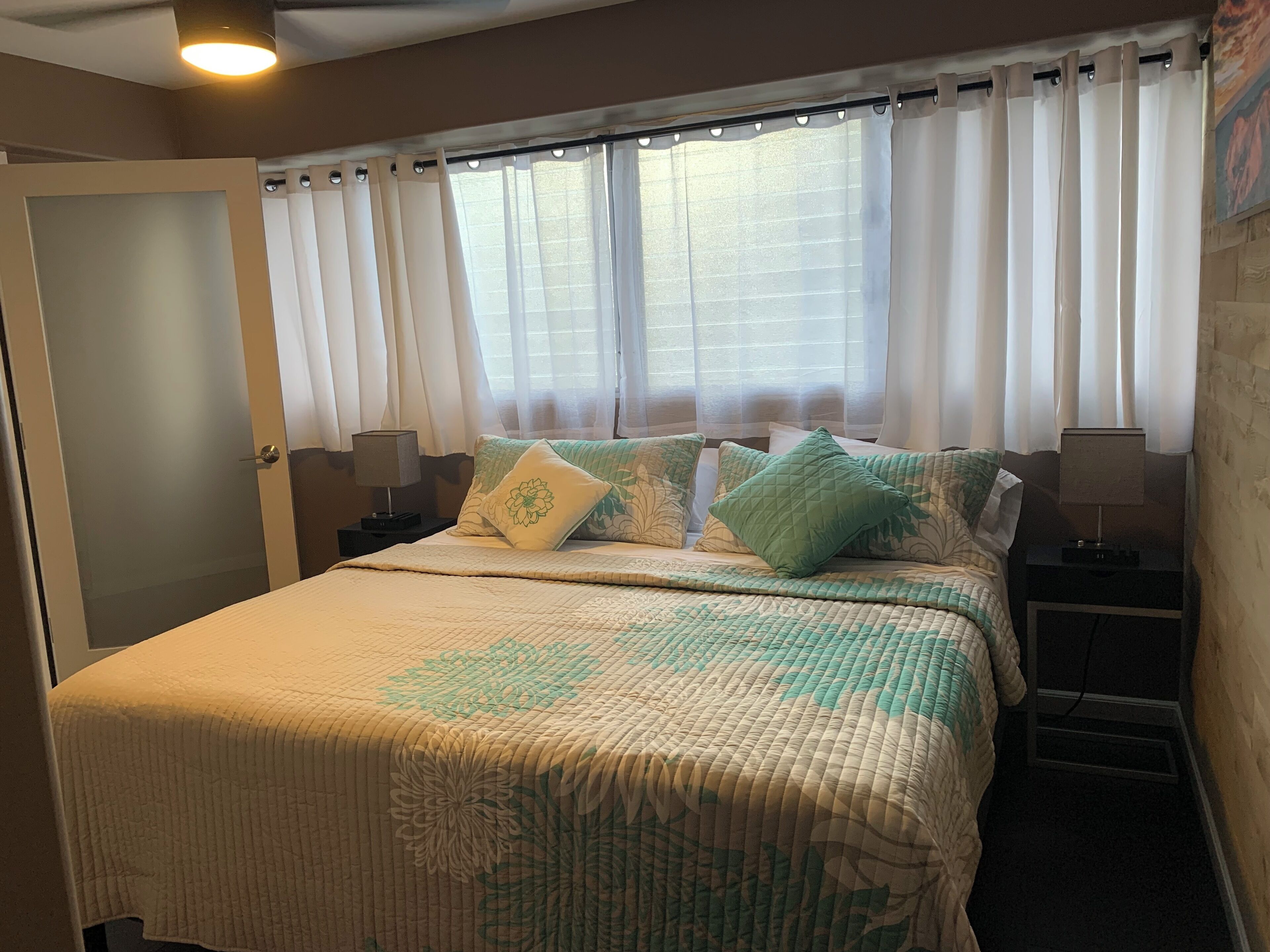 2 bedrooms, desk, iron/ironing board, free WiFi