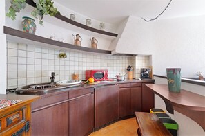 Standard Apartment, 1 Bedroom (Albert Castle Apt) | Private kitchen | Fridge, microwave, stovetop, dishwasher