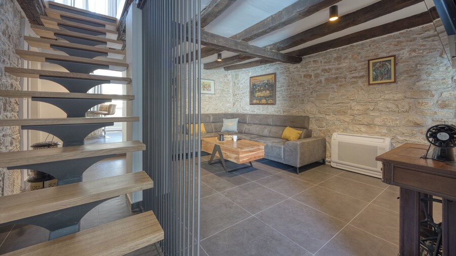 Villa Maruzini With Pool and Sauna