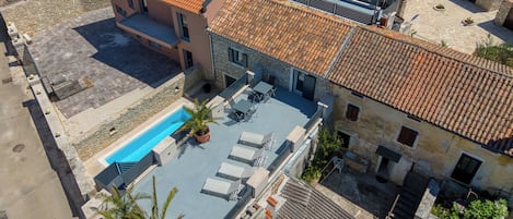Luxury Villa, Multiple Bedrooms, 2 Bathrooms (Villa Galant with Pool and Sauna) | Exterior