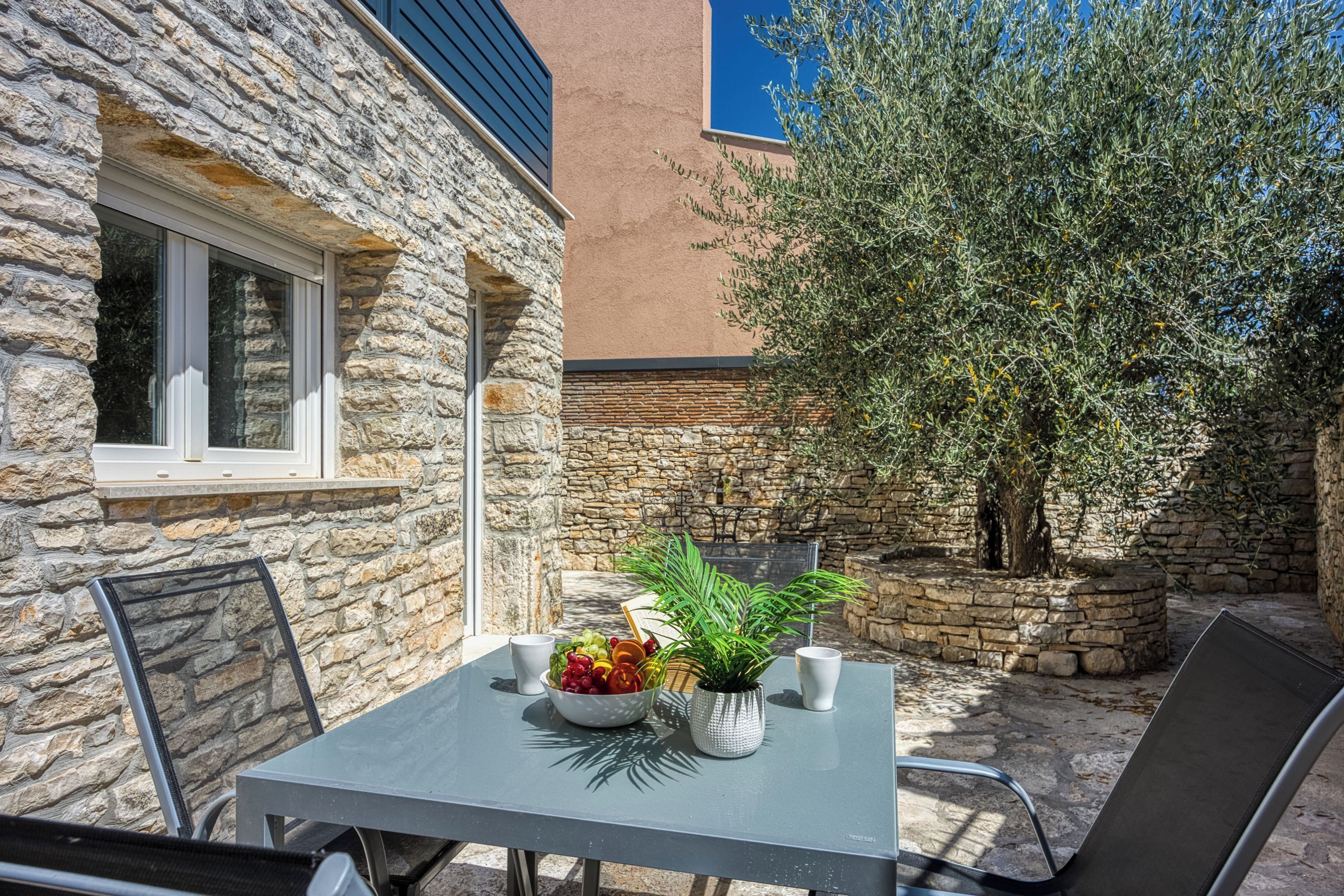 Luxury Villa, Multiple Bedrooms, 2 Bathrooms (Villa Galant with Pool and Sauna) | Outdoor dining