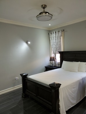 2 bedrooms, iron/ironing board, WiFi, bed sheets