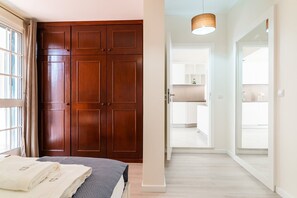 1 bedroom, iron/ironing board, internet, bed sheets