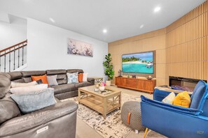 Smart-TV, peis, videospill og fotballspill