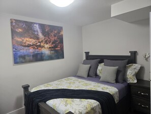 2 Schlafzimmer, Schreibtisch, Bügeleisen/Bügelbrett, kostenloses WLAN