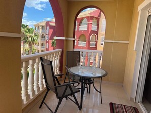 Outdoor dining - Gorgeous 2 Bed Apartment Los Alcazares (Los Alcázares)