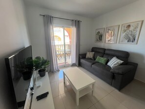Smart TV - Gorgeous 2 Bed Apartment Los Alcazares (Los Alcázares)