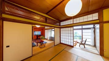 House, Balcony, Ocean View | WiFi (free), bed sheets