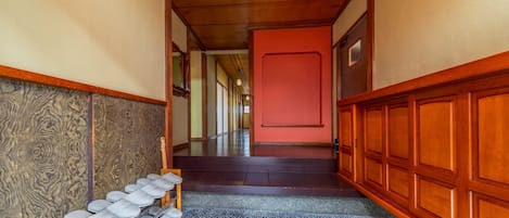 Entrée intérieure