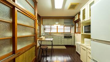 House, Balcony, Ocean View | Private kitchen | Full-size fridge, microwave, stovetop, rice cooker