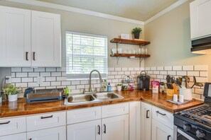 Fridge, microwave, stovetop, coffee/tea maker - 5 Mi to Dtwn Tulsa: Pet-Friendly Home! (Tulsa)
