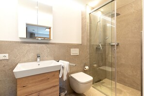 Shower, towels