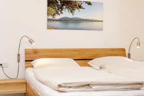 2 bedrooms, bed sheets