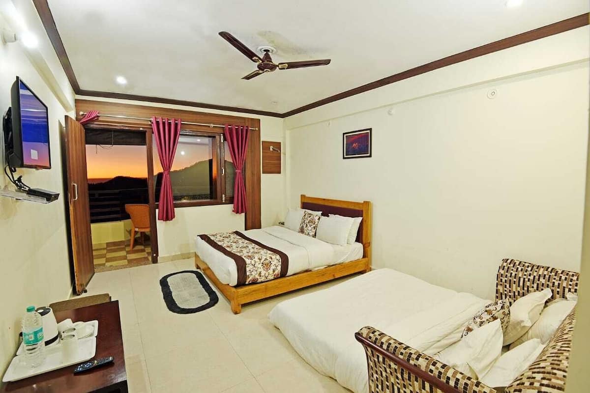 Deluxe Double Room, Balcony, Valley View