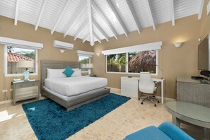 4 quartos, escrivaninha, ferros/tábuas de passar roupa