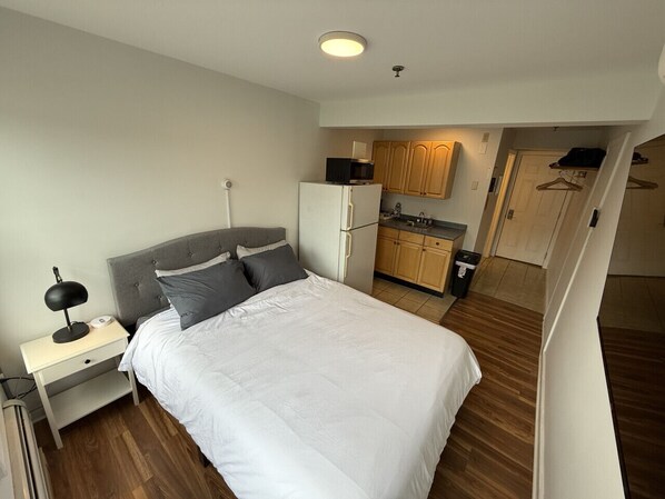 1 bedroom, desk, iron/ironing board, free WiFi