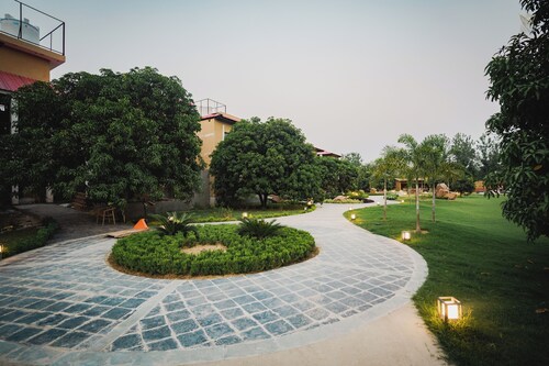 Mamaya Resort & Spa By Four Leaf Hotels