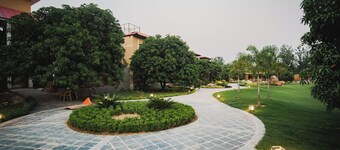 四叶酒店的Mamaya度假村及水疗中心