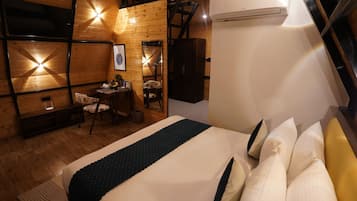 Premier Room, Patio, Garden View | 1 bedroom, in-room safe, desk, laptop workspace