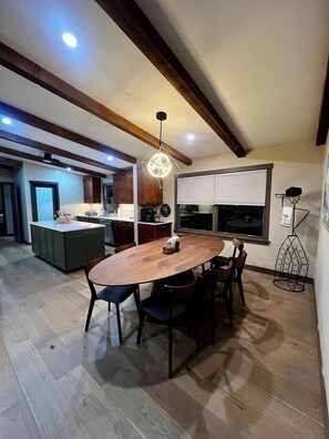 Dining - Walk to Downtown Saugatuck! Spacious, newly-renovated 5BR "House on the Hill"! (Saugatuck)