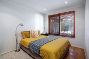 4 chambres, fer et planche à repasser, Wi-Fi gratuit, draps fournis