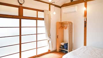 1 chambre, fer et planche à repasser, Wi-Fi gratuit, draps fournis