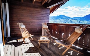 Apartment, Balcony | Desk, laptop workspace, soundproofing, free WiFi - Hanul Bucovinei (Câmpulung Moldovenesc)