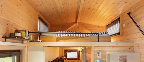 Fridge, stovetop, electric kettle, cookware/dishes/utensils