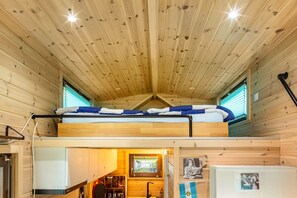 Interior - Tiny Home 'Evita' with Private Garden, Wi-Fi and Air Conditioning (Kloster Lehnin)