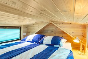 1 bedroom, free WiFi, bed sheets - Tiny Home 'Evita' with Private Garden, Wi-Fi and Air Conditioning (Kloster Lehnin)