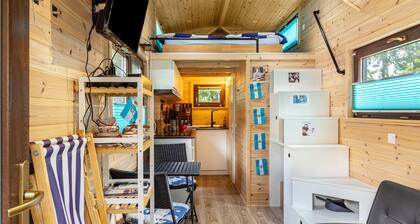 Tiny Home 'Evita' with Private Garden, Wi-Fi and Air Conditioning