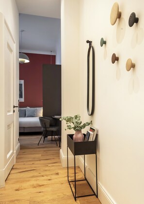 Studio | Desk, laptop workspace, soundproofing, free WiFi - ipartment Berlin Kurfürstendamm (Berlin)