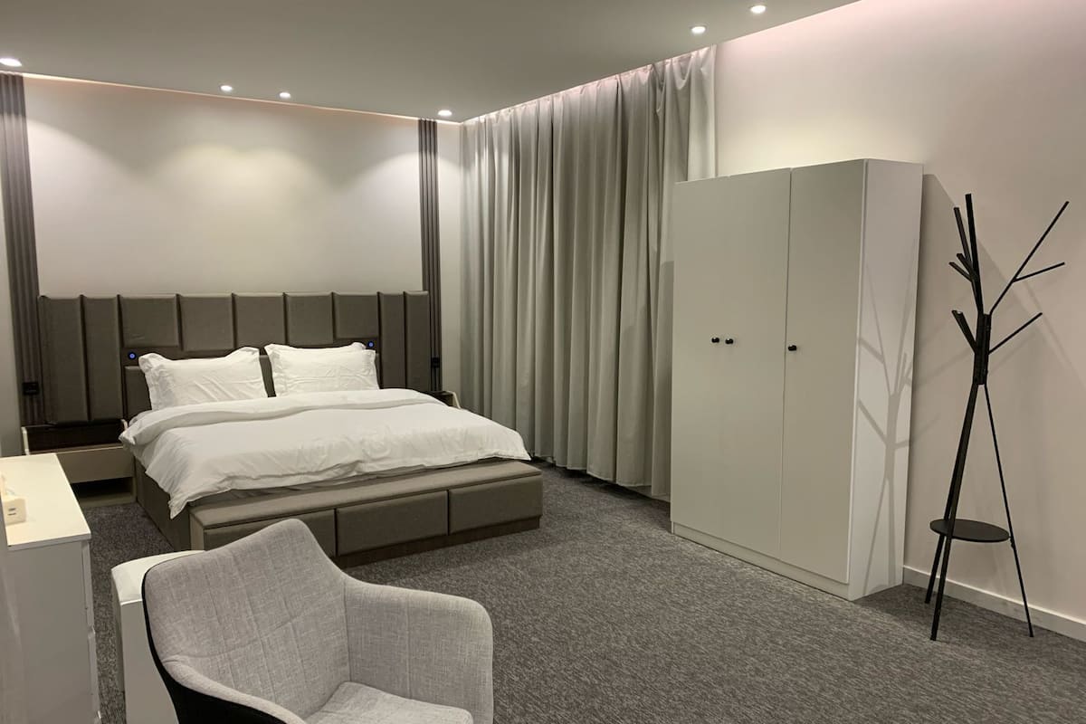 Luxury Suite 104