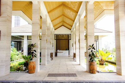 JAMINS HOTEL & RESORT INC