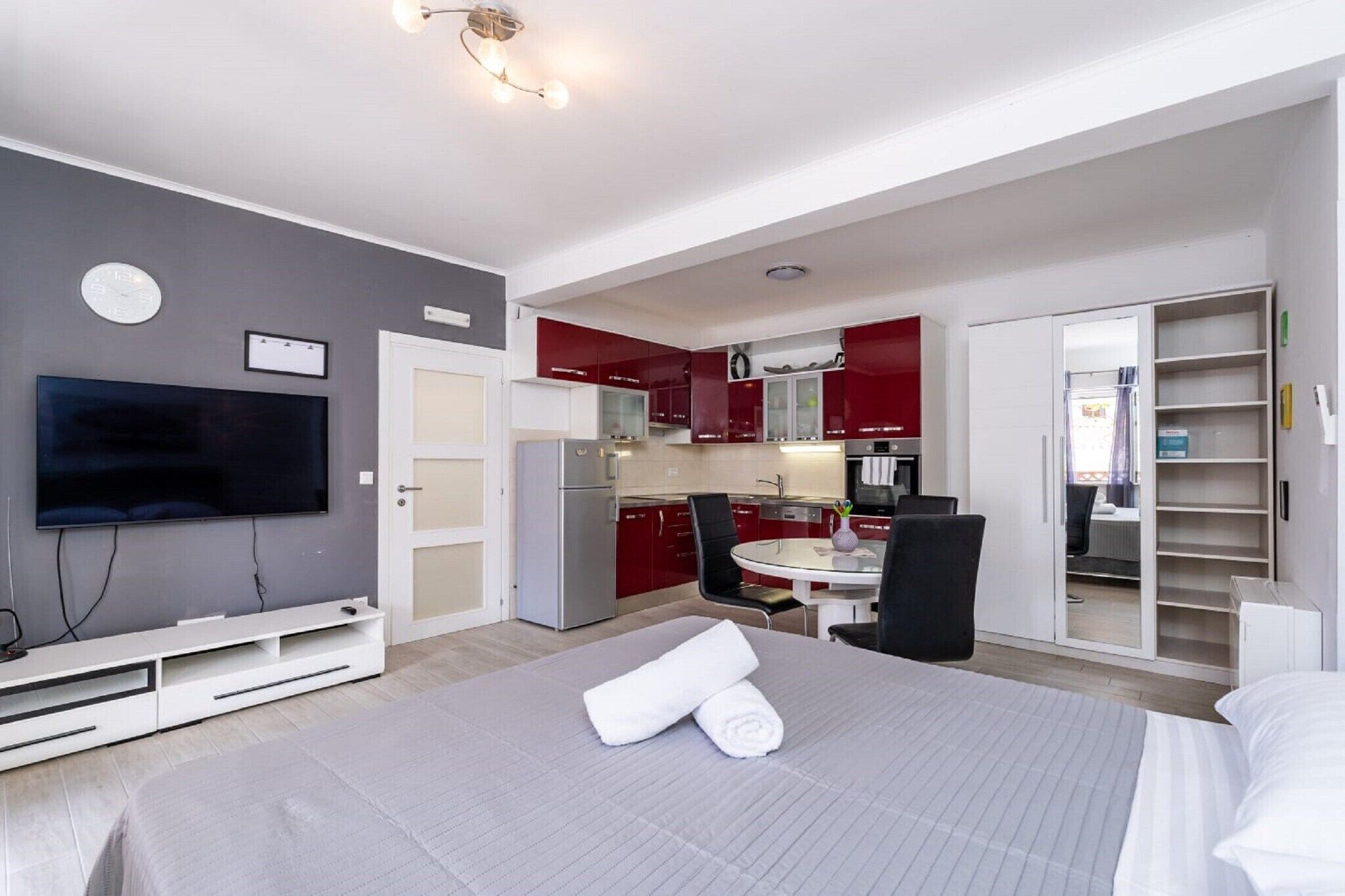 Iron/ironing board, free WiFi