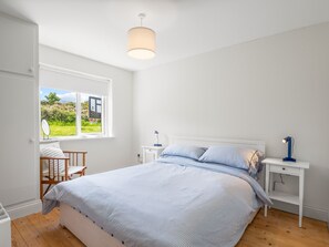 4 chambres, fer et planche à repasser, lit parapluie, Wi-Fi gratuit