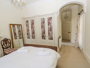 5 habitaciones, decoración personalizada y muebles diferentes 