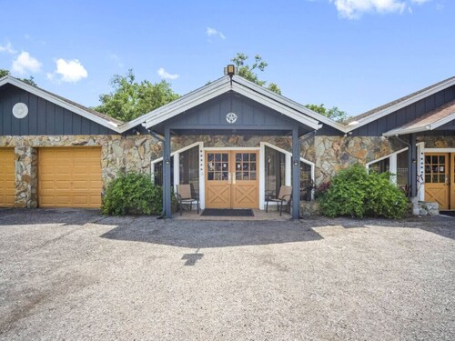 Calm & Spacious Retreat • Family-Ready Escape