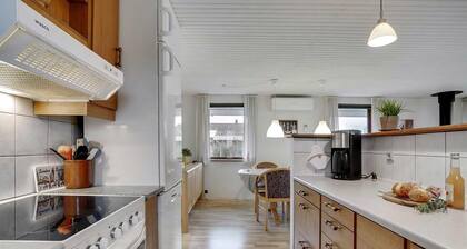 Cosy holiday house near child friendly beach