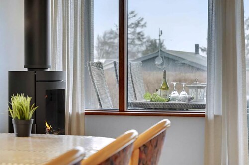 Cosy holiday house near child friendly beach