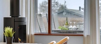 Cosy holiday house near child friendly beach