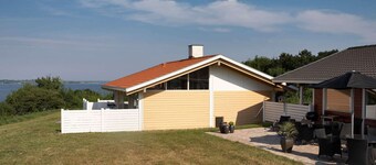 洛伊特假日中心