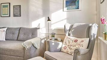 Deluxe House, 3 Bedrooms | Interior